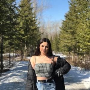 Meet your Posher, Alexandra